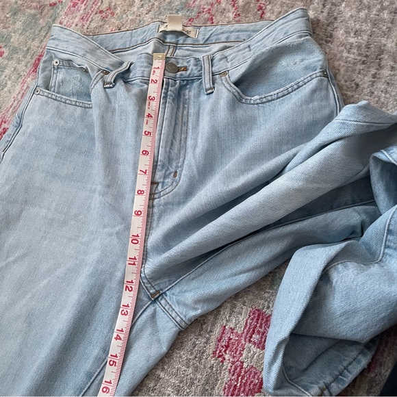 The Curvy Perfect Vintage Jean- Light Wash - Picture 5 of 11